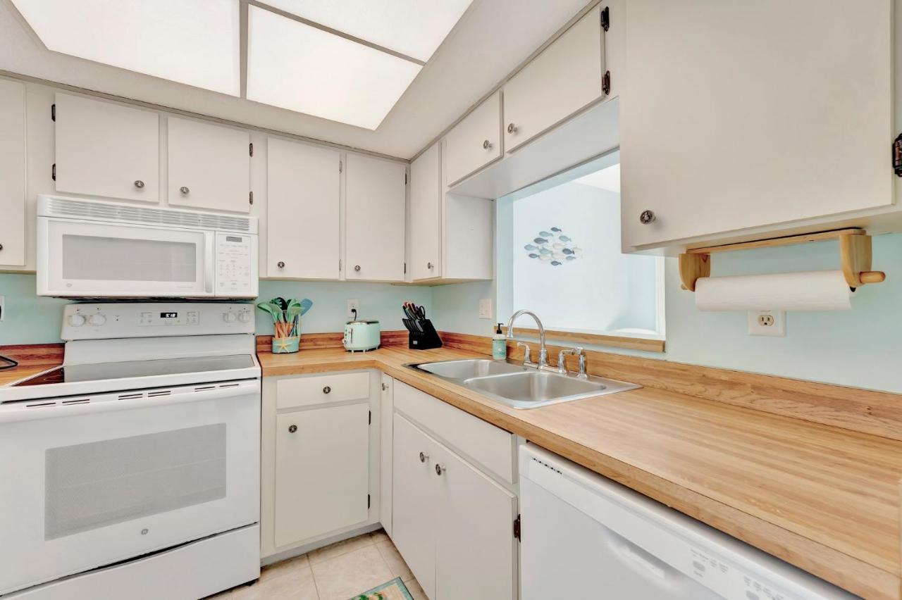 Coastal Cheer Apartment Брейдентон Бийч Екстериор снимка